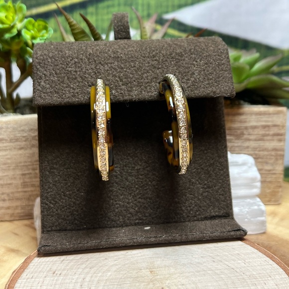 VTG| Faux Tortoise & Rhinestone Earrings ✨🤎 - Picture 3 of 9